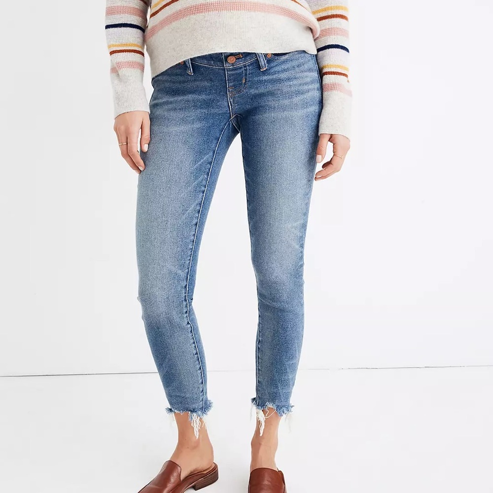 Maternity Side-Panel Skinny Jeans in Cordova Wash: Adjustable Edition
